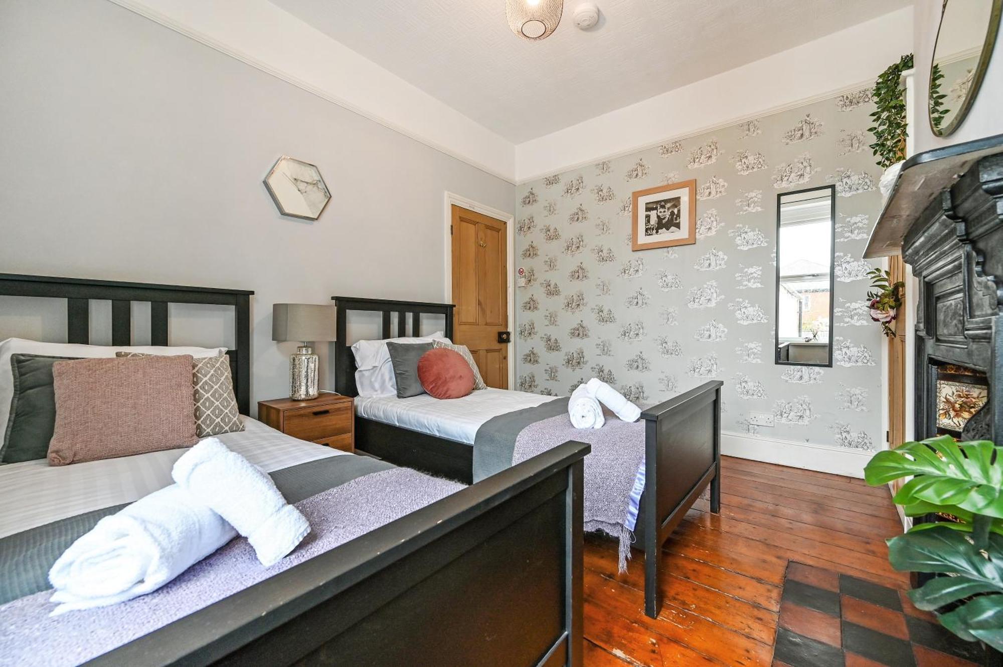 카디프 Beautiful Townhouse, Great Location - Pet Friendly 빌라 외부 사진